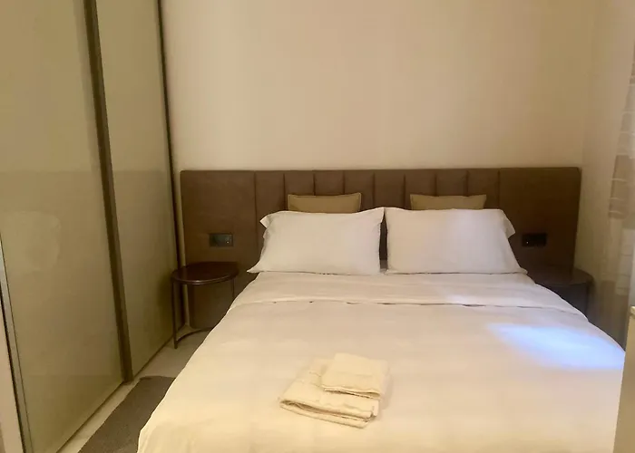 Modern 1 Bedroom F1 Port *