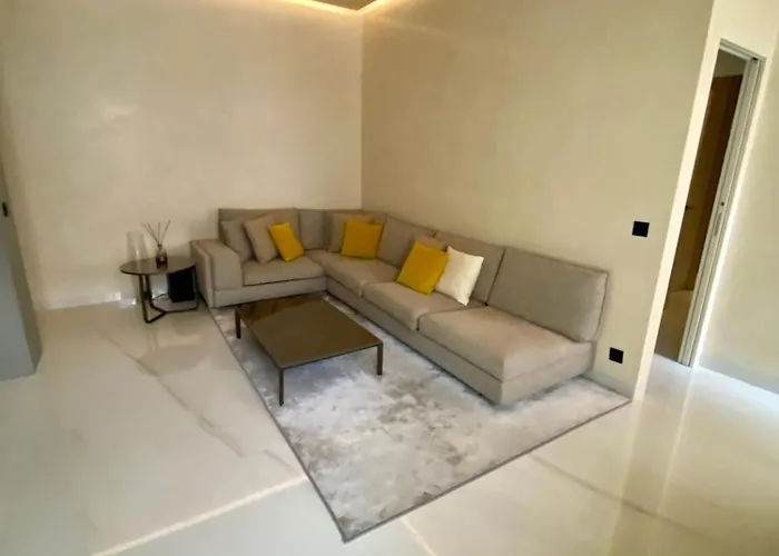 Appartement Modern 1 Bedroom F1 Port